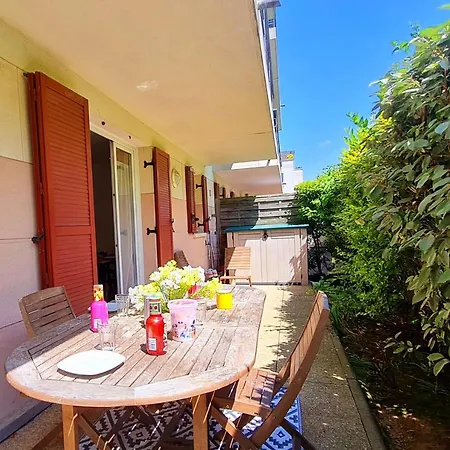 Apartament Happy 5 Minutes To - Free Wifi - Parking & Garden *